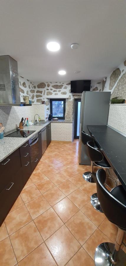 Villa Quinta Da Tormenta -14 Pessoas- Cabeceiras De Basto 2 Casas E Piscina Privada Exterior foto